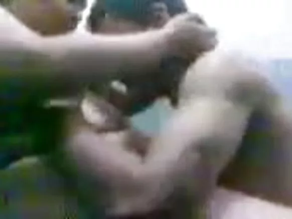 Lamaane Hindi ah oo hiwaayad ah wasmo qaangaar ah futada hd dhab ah.